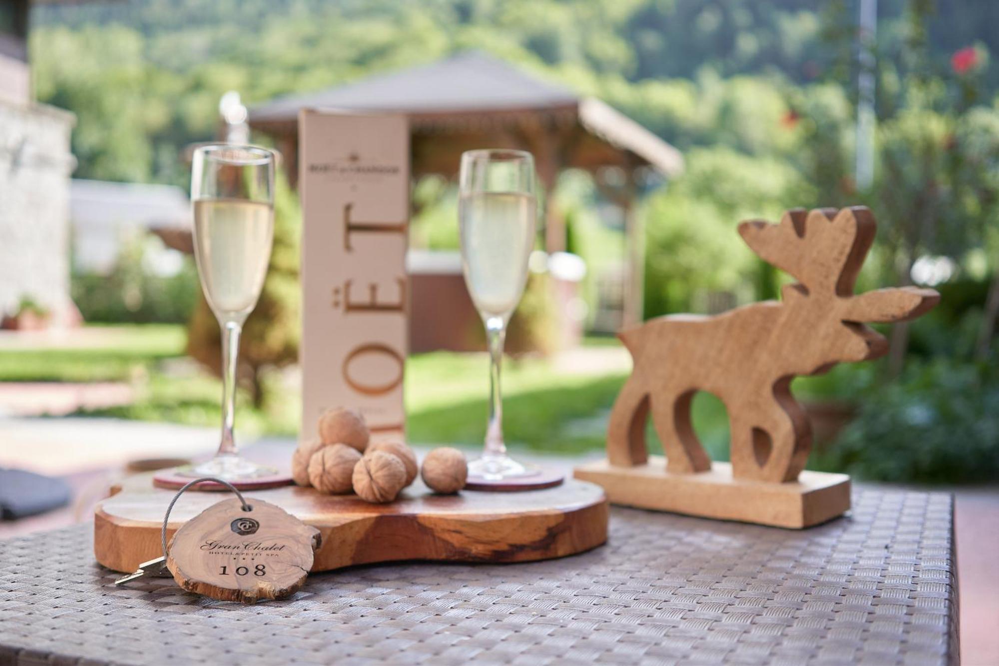 Gran Chalet Hotel & Petit Spa ビエルハ エクステリア 写真